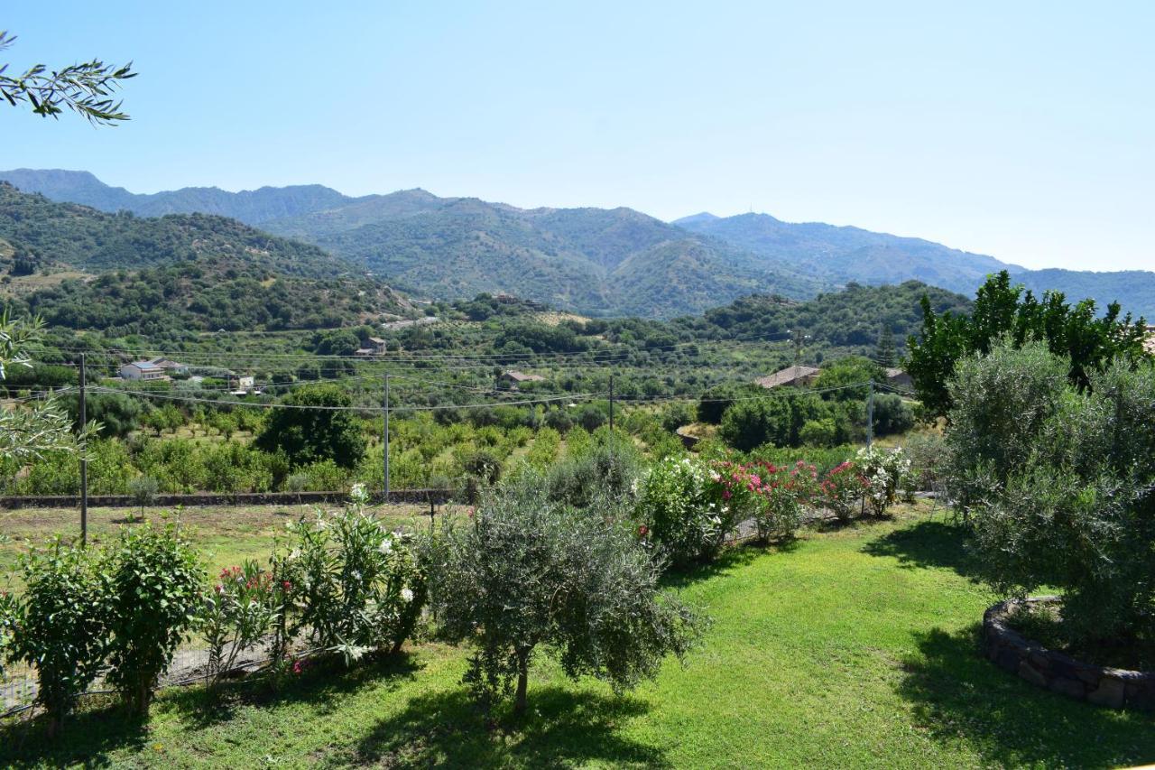 Taormina Villa Ibiscus Alcantara Gaggi Exterior foto