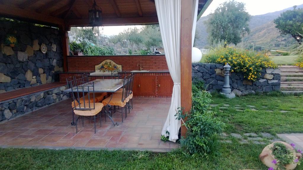 Taormina Villa Ibiscus Alcantara Gaggi Zimmer foto