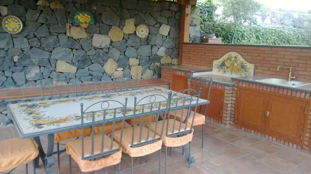 Taormina Villa Ibiscus Alcantara Gaggi Zimmer foto